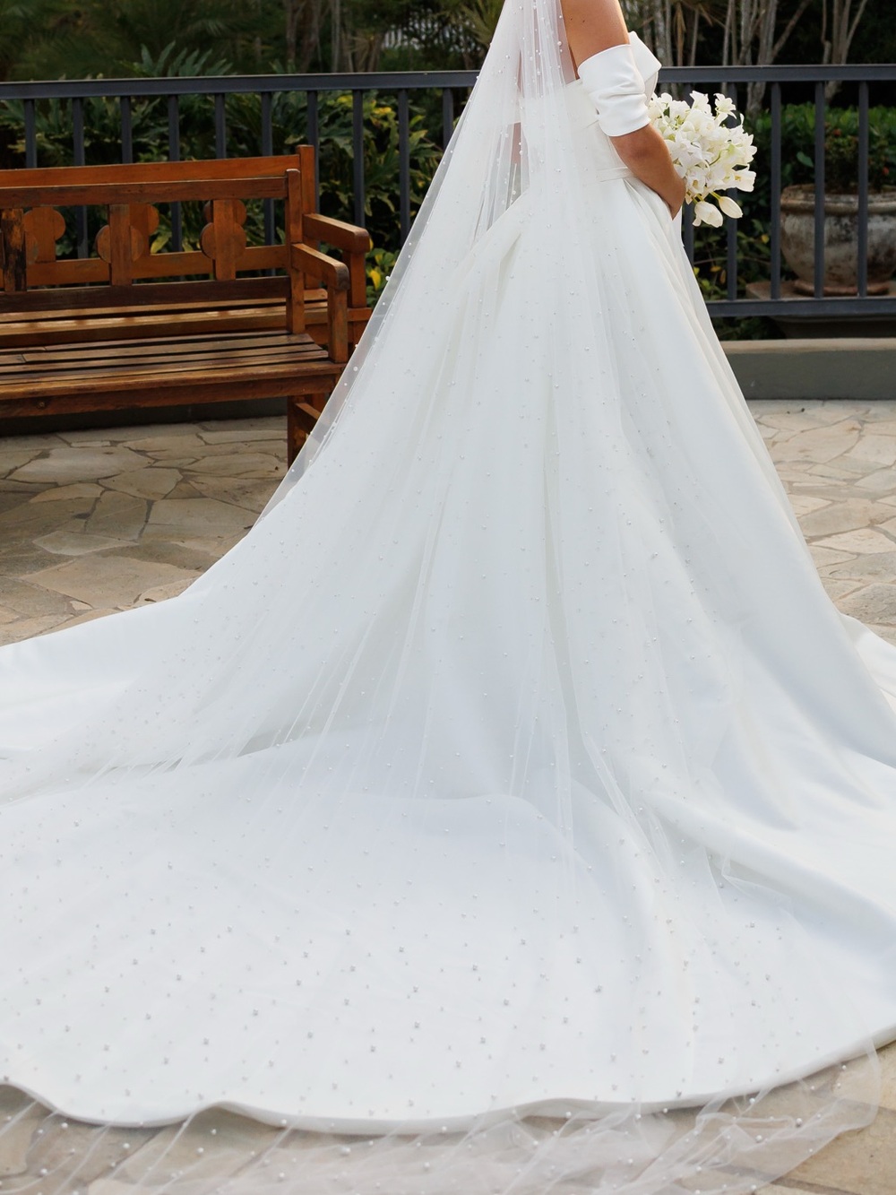 Rosa Clara Off-White Bridal Ball Gown with Veil (peal embroidered)